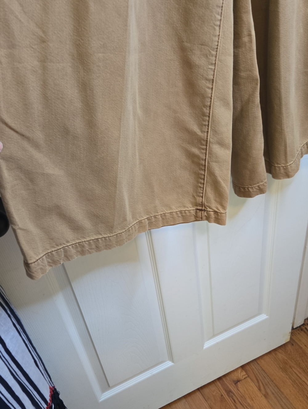Pilcro Relaxed Wide-Leg Chinos in Tan Waist 14 Stretch To 17 With Pockets - Picture 4 of 5